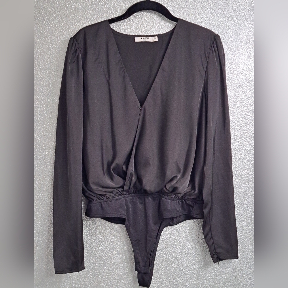NA KD Black Soft Body Suit    Size 40/M